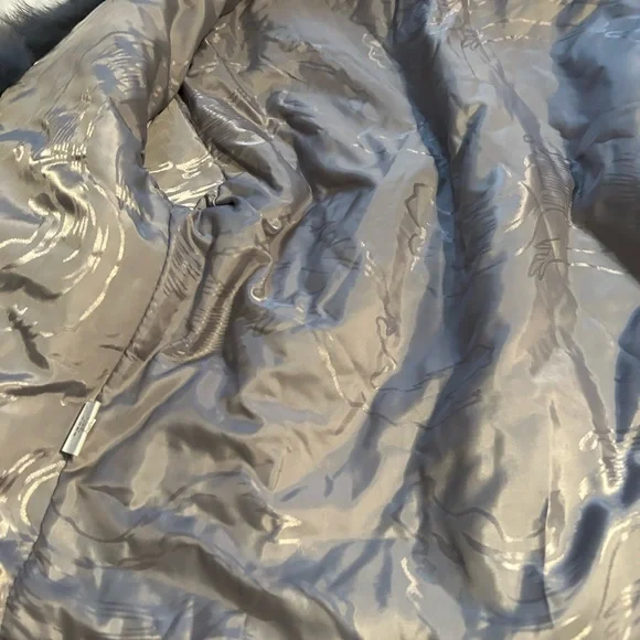 Stunning Iron Blue-Grey Fur Coat – Luxurious Statement Piece - Picture 6 of 12